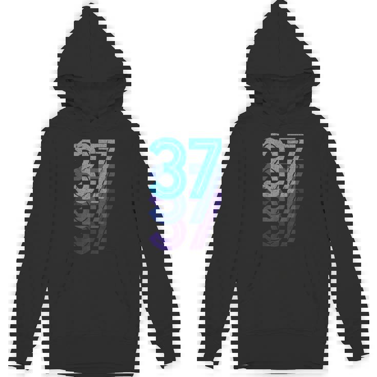 37ラッキーナンバー37歳誕生日スポーツチーム パーカー