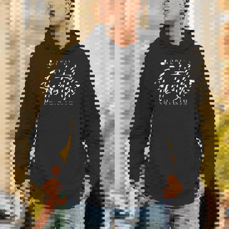 Walk By Faith Not Byight 神 イエス・キリスト 救世主 クリスチャン パーカー