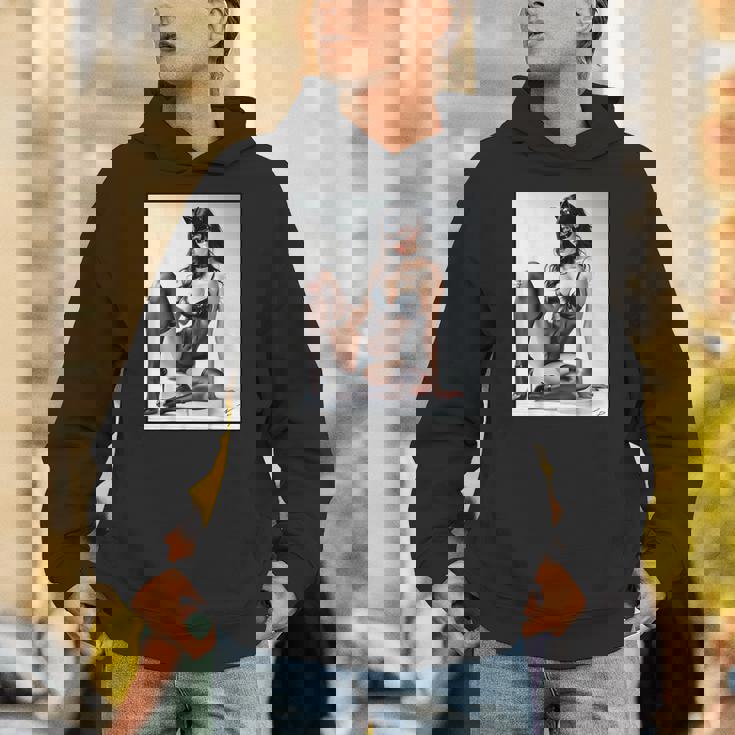 セクシーガールグラフィックtシャツ-猫マスクv2のセクシーなピンナップガール パーカー