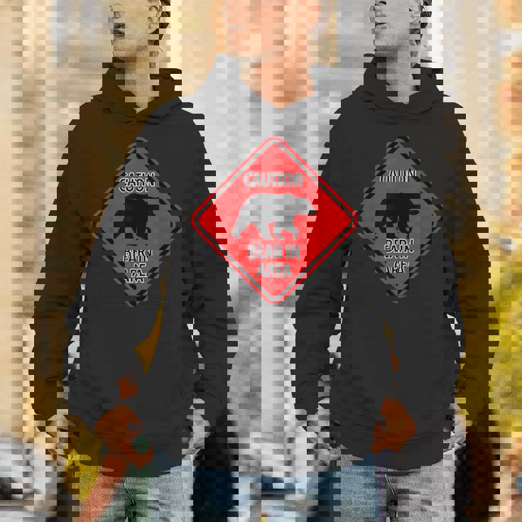 赤い警告標識 クマのエリア標識 パーカー