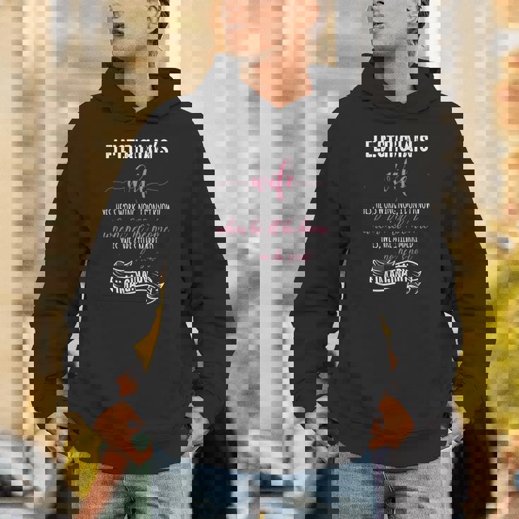 電気技師の妻シャツ 電気技師tシャツ ラインマンギフト パーカー