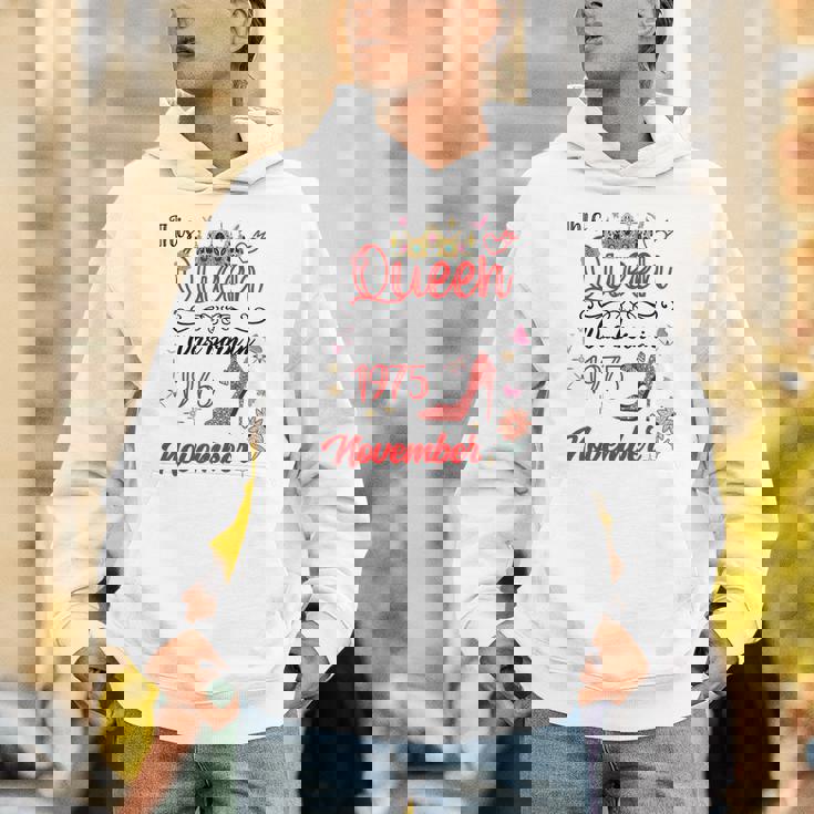 1975年11月 誕生日 この女王は1975年11月に生まれました パーカー