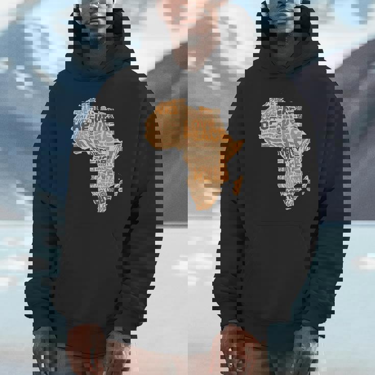 アフリカの平等パターン メラニン 肌色 アフリカ地図 パーカー