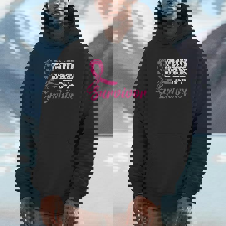生存者の乳がん啓発の誇り高き夫。 長袖tシャツ パーカー
