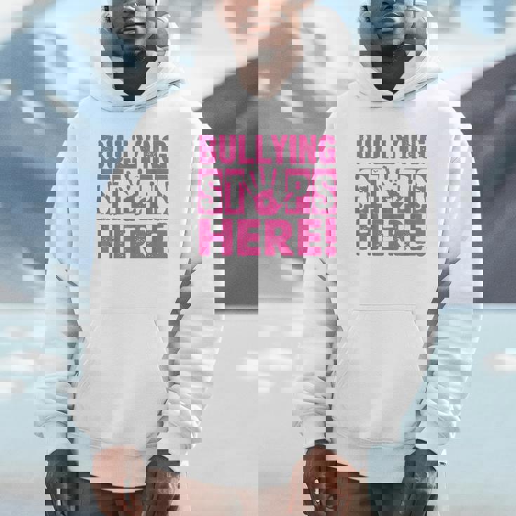 Bullyingtop Here ピンクシャツデー パーカー