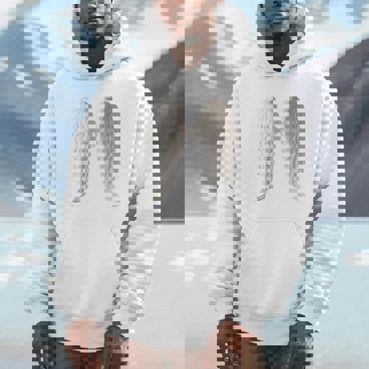 背面にリアルな白い天使の羽。 パーカー