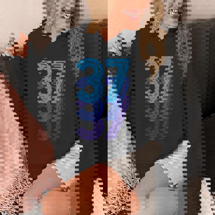 37ラッキーナンバー37歳誕生日スポーツチーム パーカー