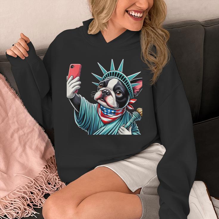 Boston Terrier Selfie Statue Of Liberty 4th Of July American Unisex Hoodie, American Boston Terrier Gifts, Boston Terrier 4th Of July Gifts, funny design