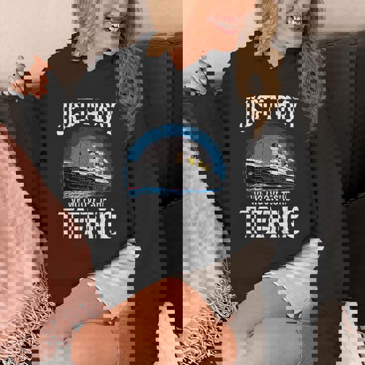 タイタニック号を愛する少年 ヴィンテージ船 タイタニック愛好家 パーカー