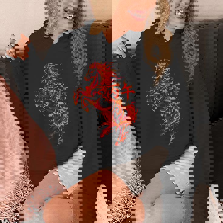 丙午 火の馬 墨絵 ストリートアート 筆文字 和柄 漢字 グラフィック 赤い炎 デザイン 日本風 パーカー