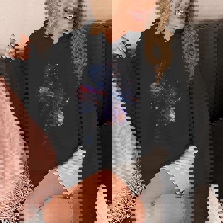 四つ葉のクローバーのシルエット 宇宙 美的 ギャラクシー パーカー