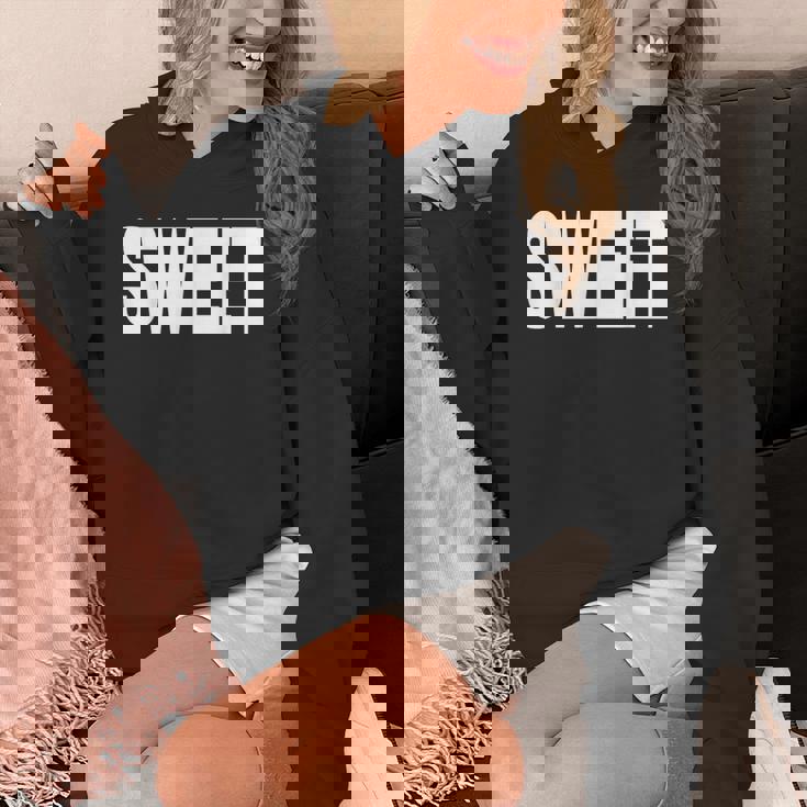 巨大な文字に甘いという言葉を込めて パーカー