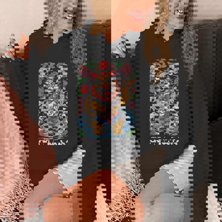 沖縄シーサーガーディアンライオン日本民俗土産デザイン パーカー