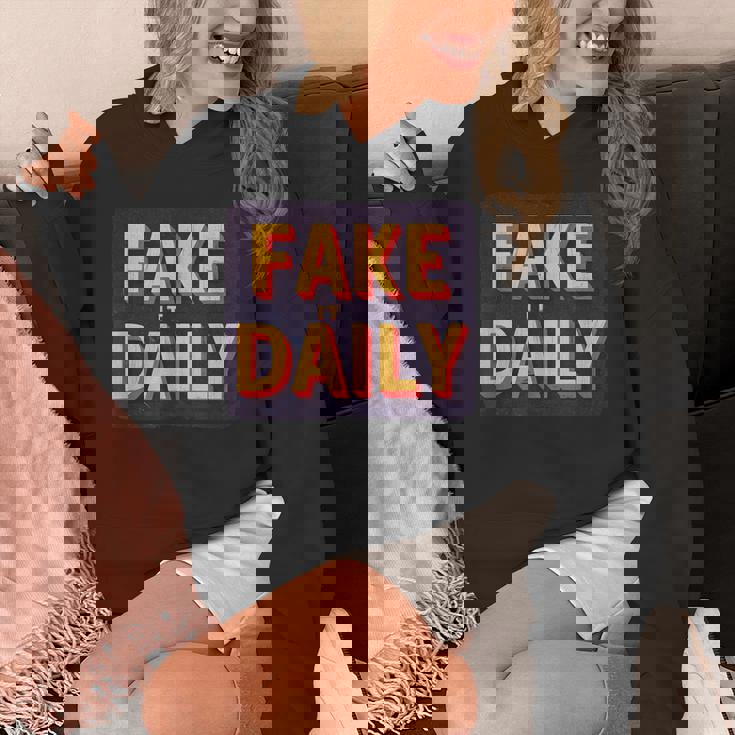 素晴らしいフェイクイットデイリーステートメントエンブレム。 パーカー