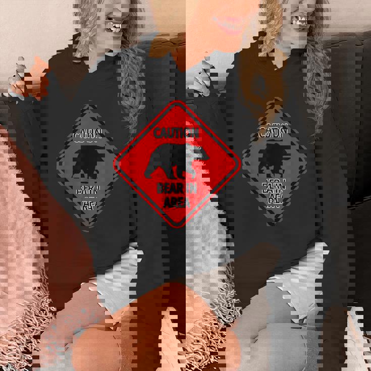 赤い警告標識 クマのエリア標識 パーカー