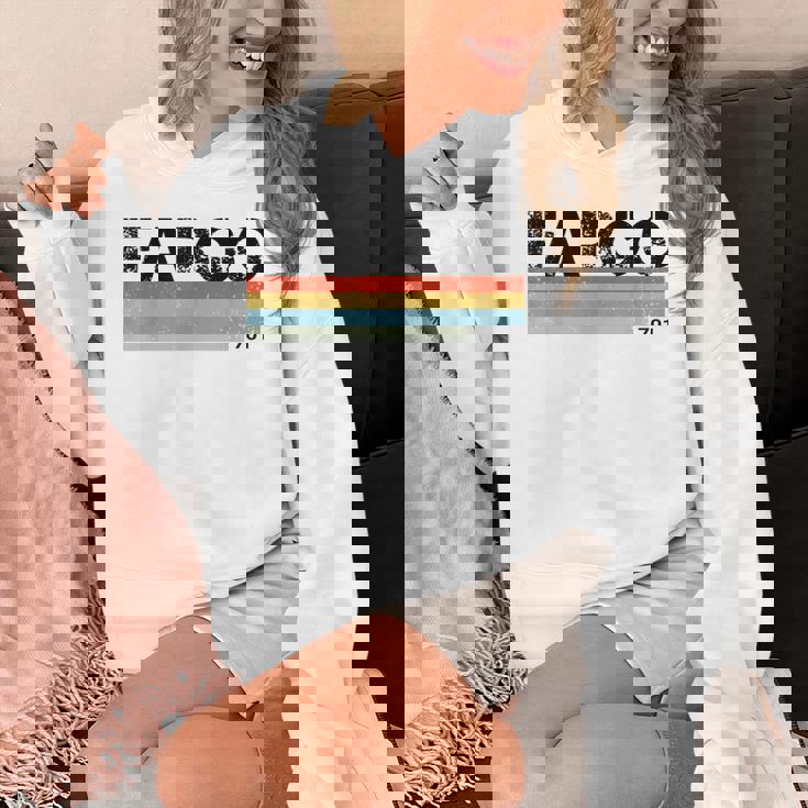 Fargo City レトロ ヴィンテージ ストライプ ギフトとお土産 パーカー