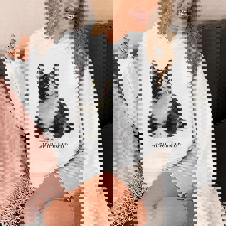 Mischief In Fur 猫写真 ハチワレ猫 黒白猫 猫好き ネタ 猫しもべ 猫飼い 猫依存症 長袖tシャツ パーカー