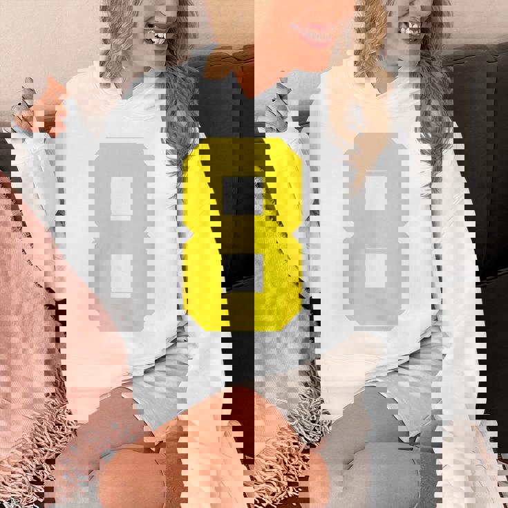 イエローナンバー8 背面 スポーツチームジャージ番号 パーカー