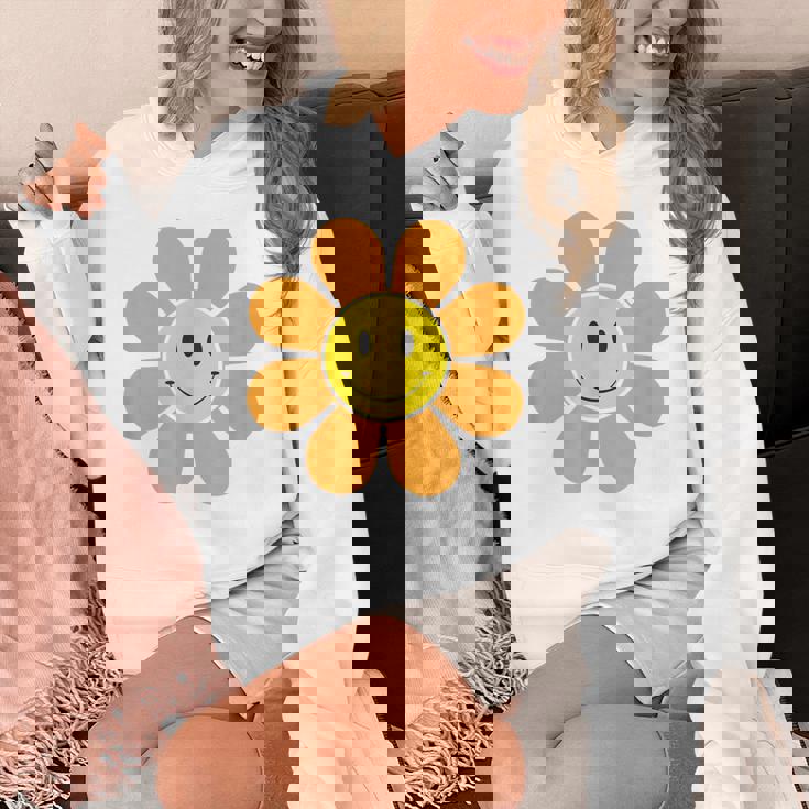 オレンジ70年代レトロファンキーフラワー、イエロースマイルフェイス パーカー