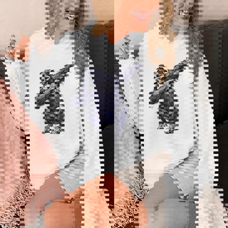 サングラスをかけたダブダンスを踊るチンパンジー猿 パーカー