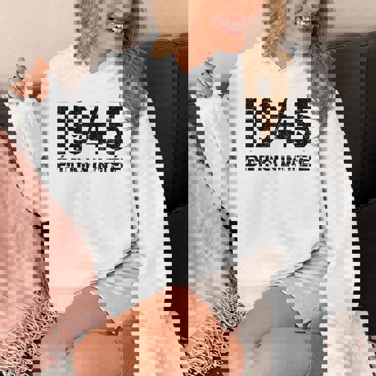 限定版 1945 パーカー