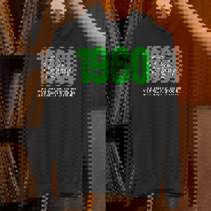 1960 誕生日 66歳 緑寿祝い クールでシンプルな数字デザイン パーカー