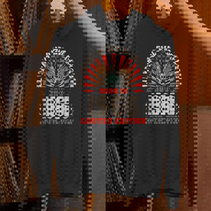 60歳の誕生日 60歳のギタリスト ギター愛好家 1966年生まれ パーカー