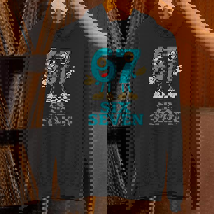 67 シックスセブン 6-7 面白いイタリアンブレインロットスラングゲームミーム パーカー