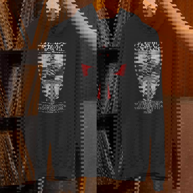 Deusult He Trains My Hands For War Templar Knights パーカー