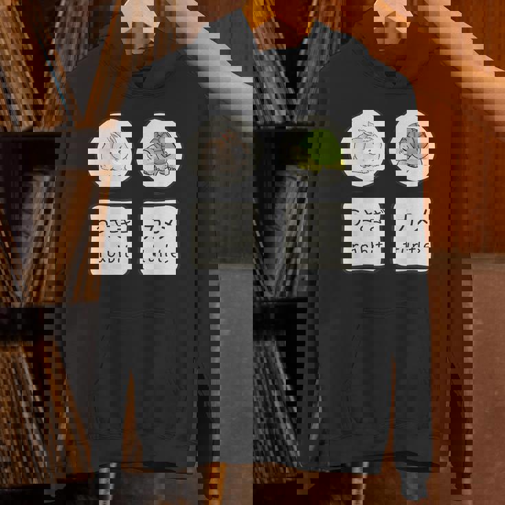 うさぎと亀の日本語かなと英単語かわいい パーカー