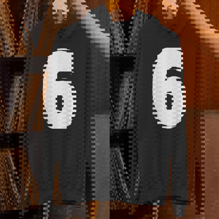 タイポグラフィ 太字表示 6番 数字 6 パーカー