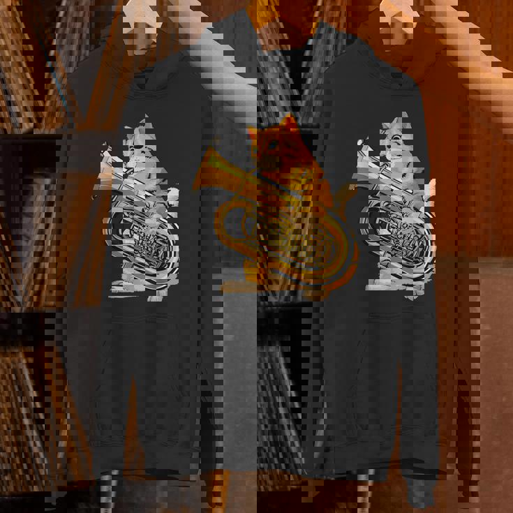 チューバを弾く面白い猫ギフト かわいい子猫ミュージシャンファン パーカー