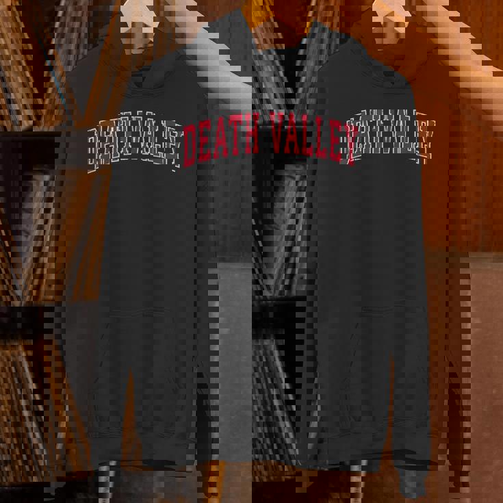 デスバレー国立公園 ビンテージスポーツデザイン レッドデザイン パーカー