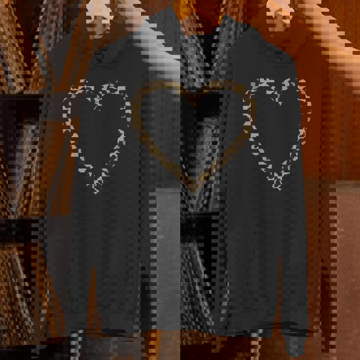 ヒョウ柄のハート パーカー