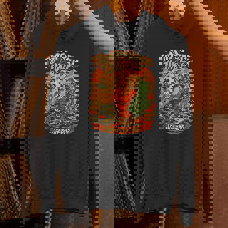 リサイクル ストア 売春婦 レトロ 笑顔 ショッピング ヴィンテージ パーカー