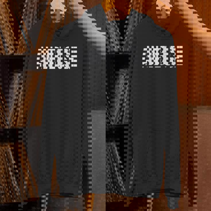 待ち伏せ パーカー