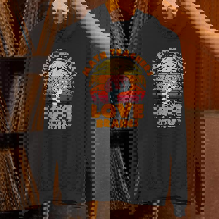 数学教師 Love Brains おもしろハロウィン ゾンビテーマ パーカー