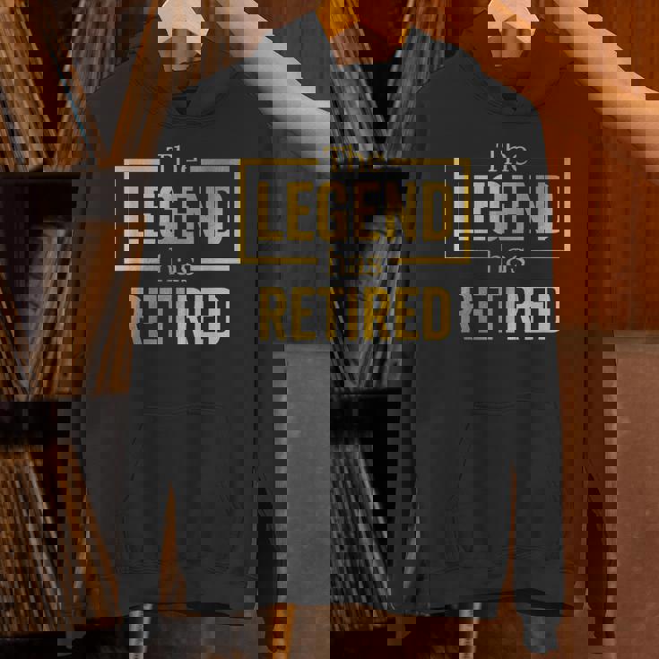 昔は同僚の定年退職祝いに、レジェンドと一緒に働いてた パーカー