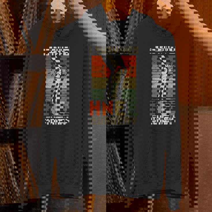 膝の手術の患者さん 面白い膝 パーカー