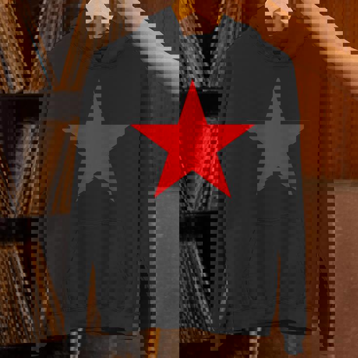 複数の色の赤い星 長袖tシャツ パーカー