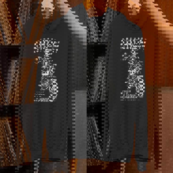 還暦祝い バイク好き 猫好き 父 男性 クラシックバイク 60歳 I'm Not Old Just Upgrading パーカー