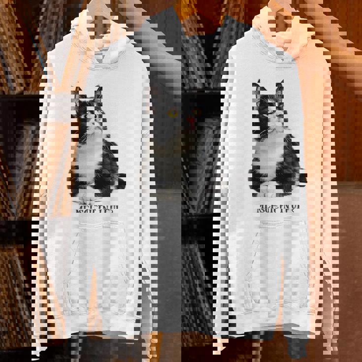 Mischief In Fur 猫写真 ハチワレ猫 黒白猫 猫好き ネタ 猫しもべ 猫飼い 猫依存症 長袖tシャツ パーカー