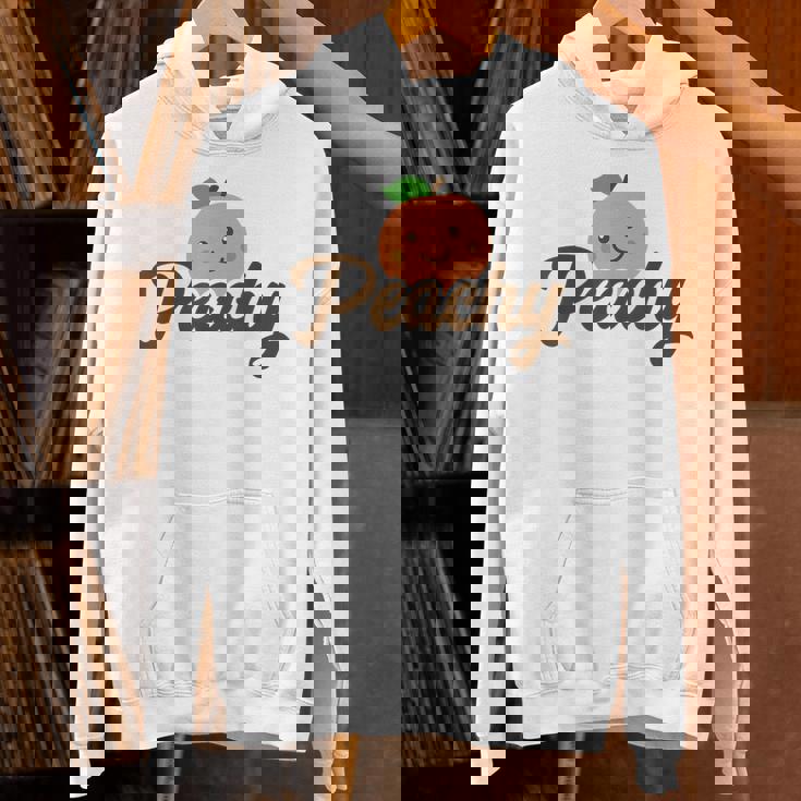 桃 かわいい 可愛い 服 桃 イラスト パーカー