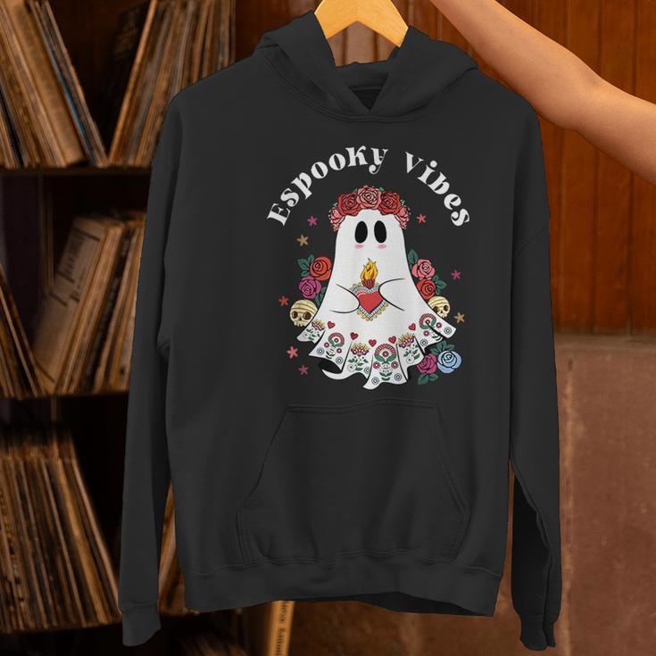 Espooky Vibes Maestra Halloween Spanish Mexican Teacher Women's Hoodie, gift for family, gift for coworker
