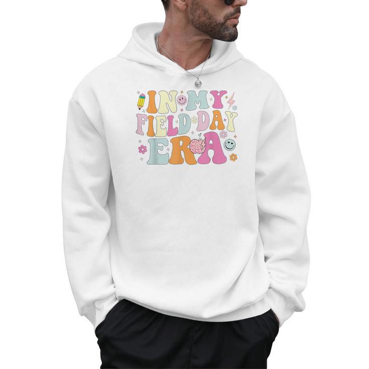 In My Field Day Era Teacher Kids Cute Groovy Field Day Men Hoodie