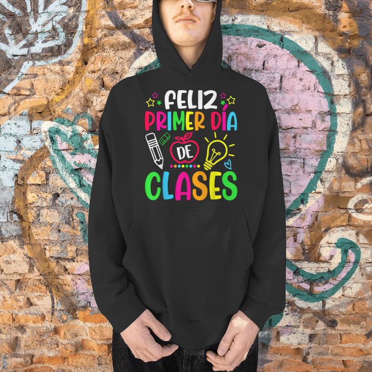 Feliz Primer Dia De Clases Kids Girl Teacher Spanish School Men Hoodie, gift for family, gift for coworker
