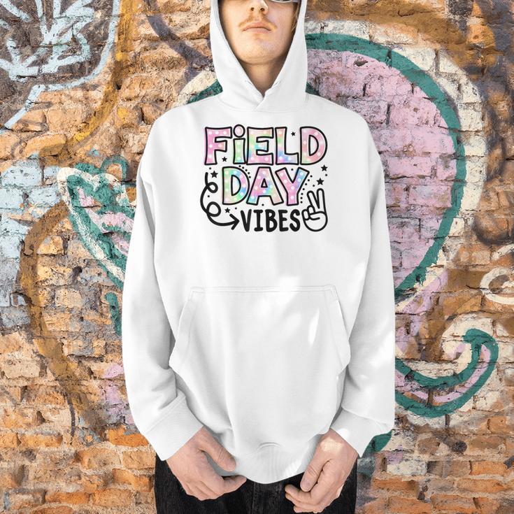 Field Day Vibes For Teacher Kids Happy Field Day 2025 Men Hoodie, gift for family, gift for coworker Field Day Vibes For Teacher Kids Happy Field Day 2025 Men Hoodie, gift for family, gift for coworker