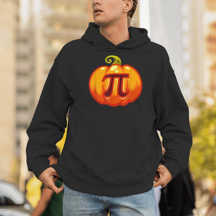 Math Teacher Halloween Costume Pumpkin Pi Pun Pie Men Men Hoodie, funny gift
