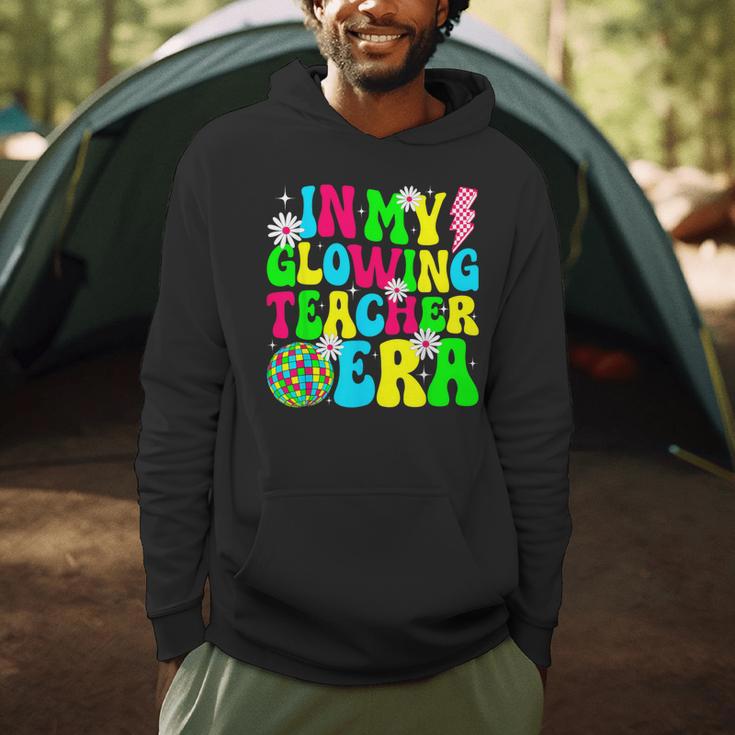 Retro Groovy In My Glowing Teacher Era Happy Teacher's Day Men Hoodie, novelty gifts, funny gifts Retro Groovy In My Glowing Teacher Era Happy Teacher's Day Men Hoodie, novelty gifts, funny gifts