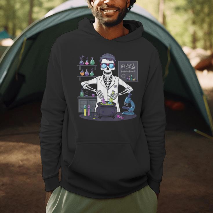 Science Teacher Halloween Skeleton Scientist Chemistry Men Hoodie, novelty gifts, funny gifts